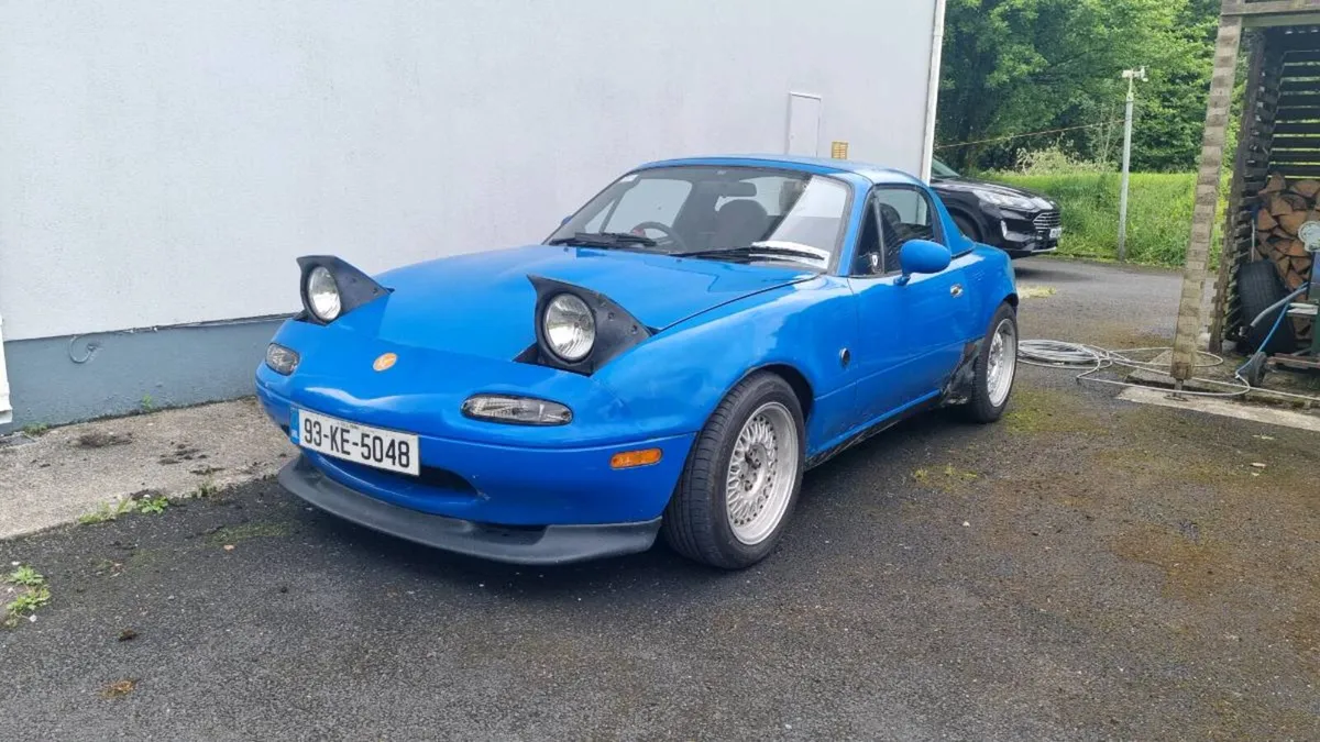 Mazda mx5 (eunos roadster) - Image 1