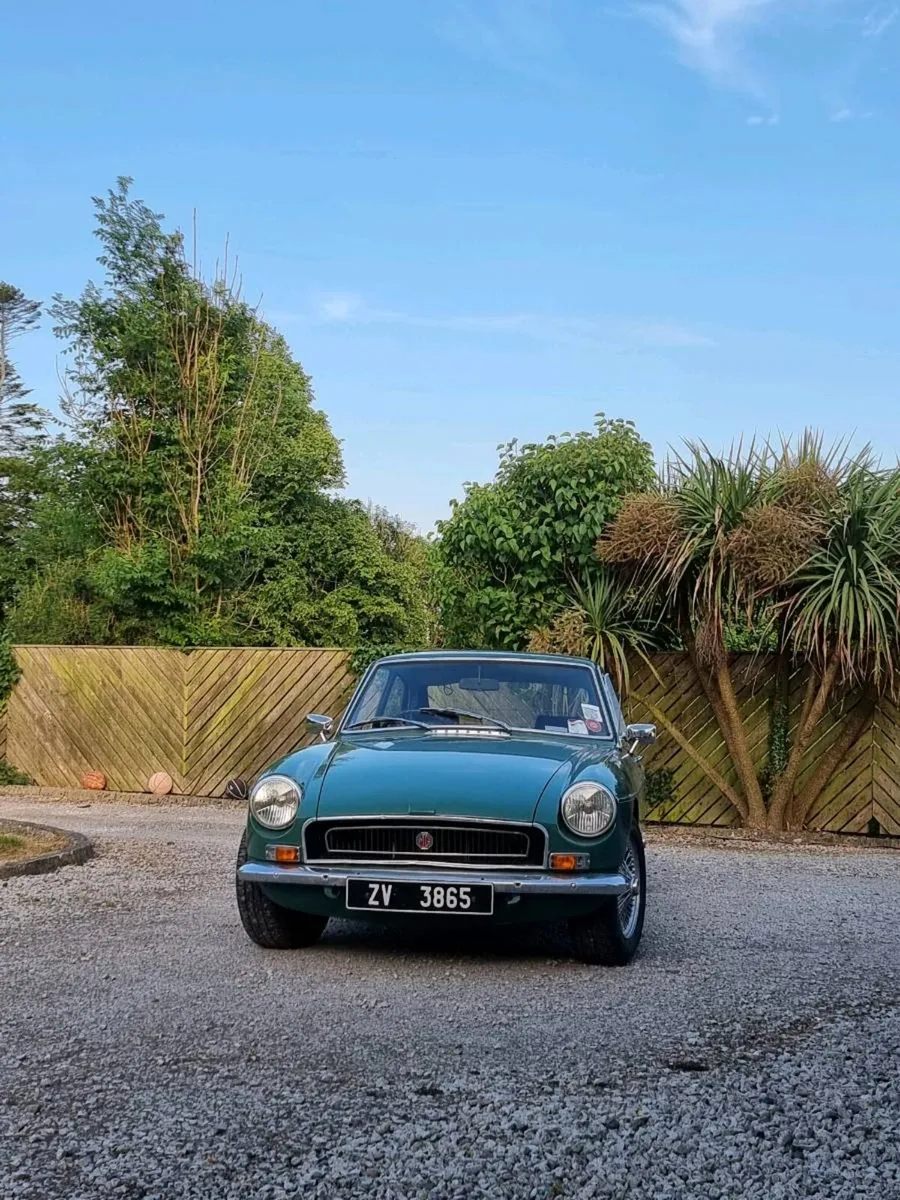 MG B GT auto. - Image 2
