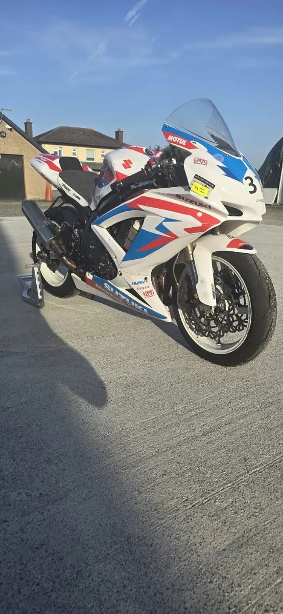 Suzuki GSXR 600 Track / Race Bike - Image 4