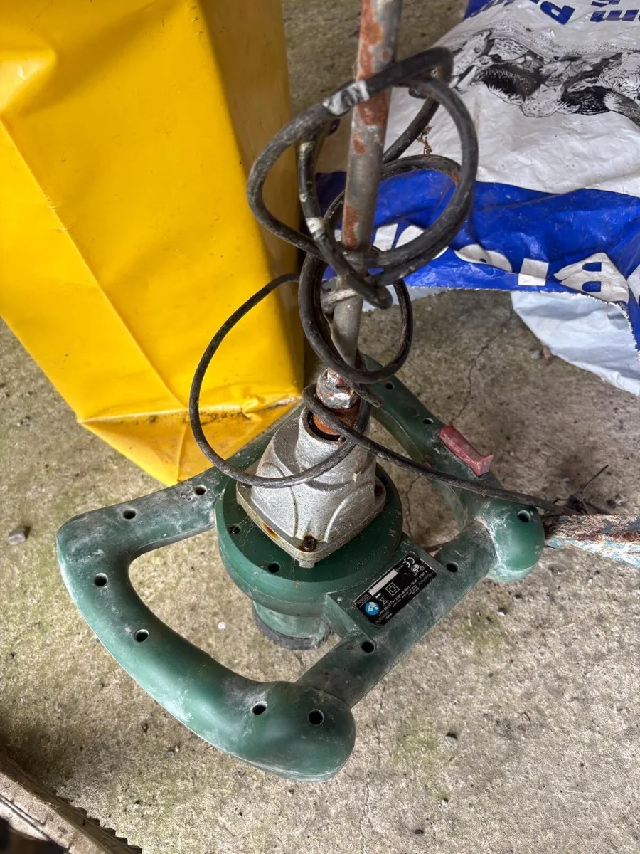 Farmyard Equipment - Image 3