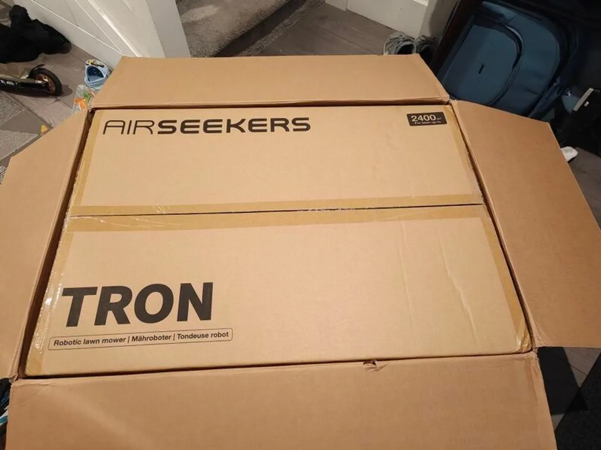 Airseekers Tron Max Robot Lawnmower 6,000m 1.5 acres - Image 4