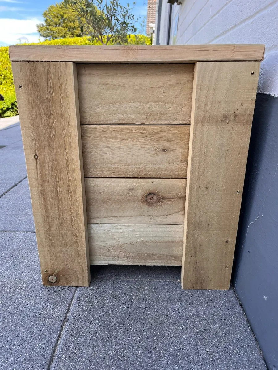 Planter - Image 2
