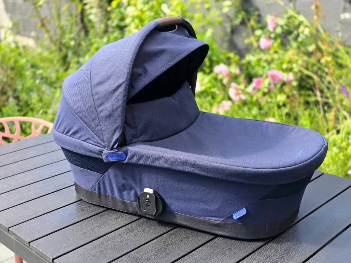 Cybex Gazelle pram cot & raincover - Image 2