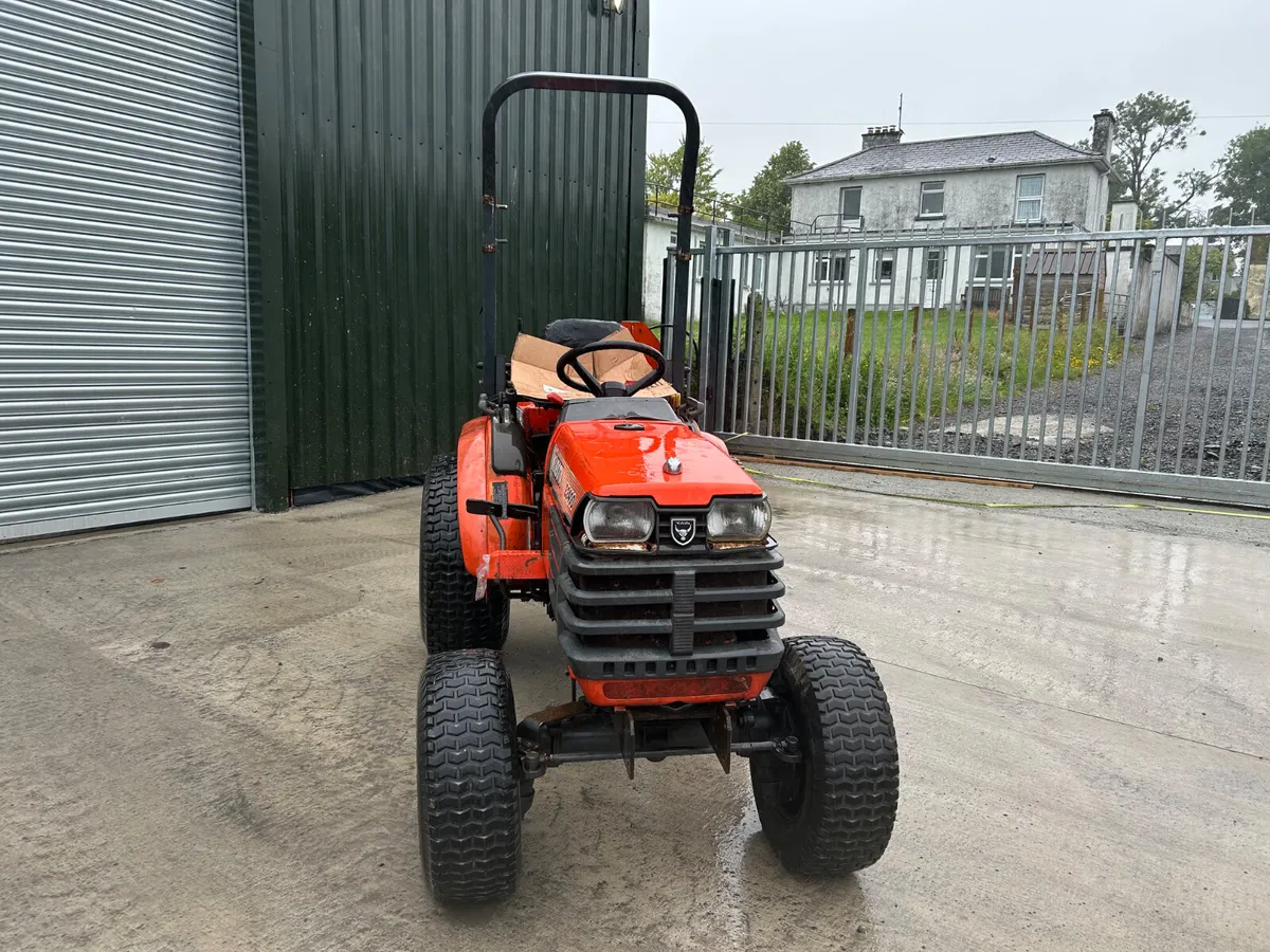 Kubota B2400 Compact Tractor - Image 3