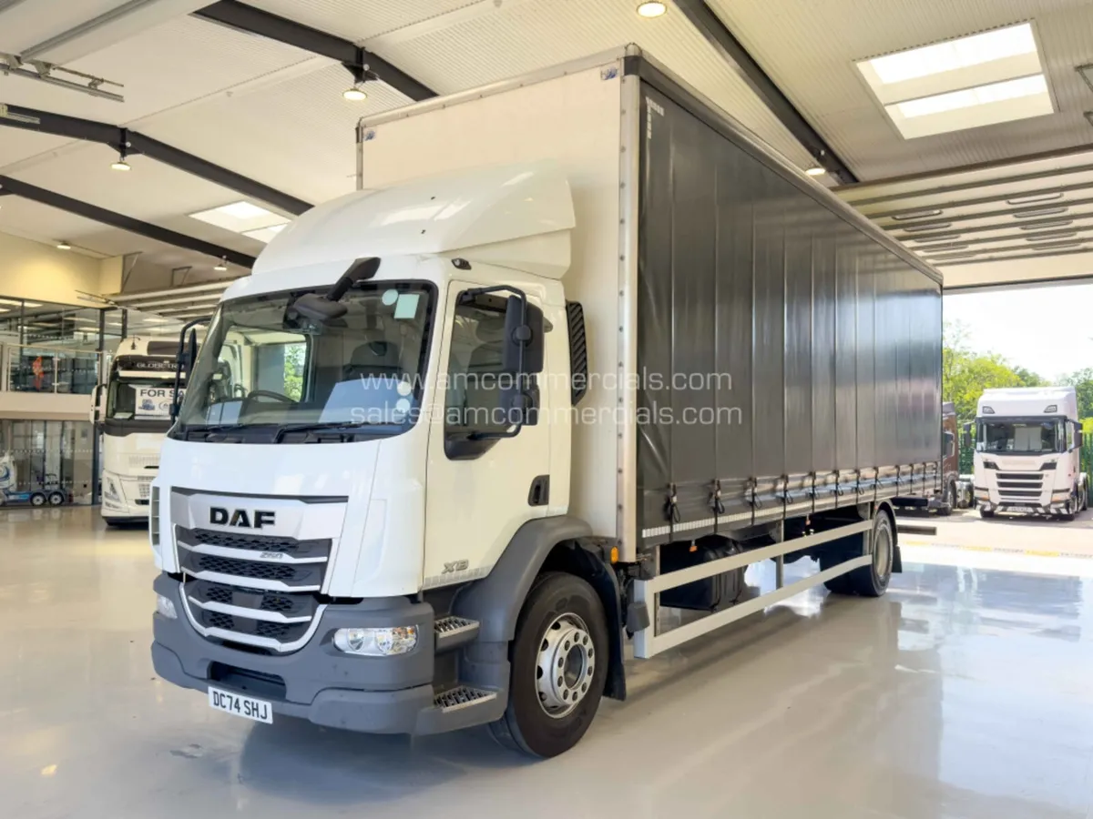 2024 DAF XB 260 CURTAINSIDER - Image 3