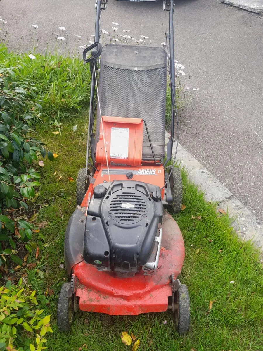 Lawn mower - Image 2