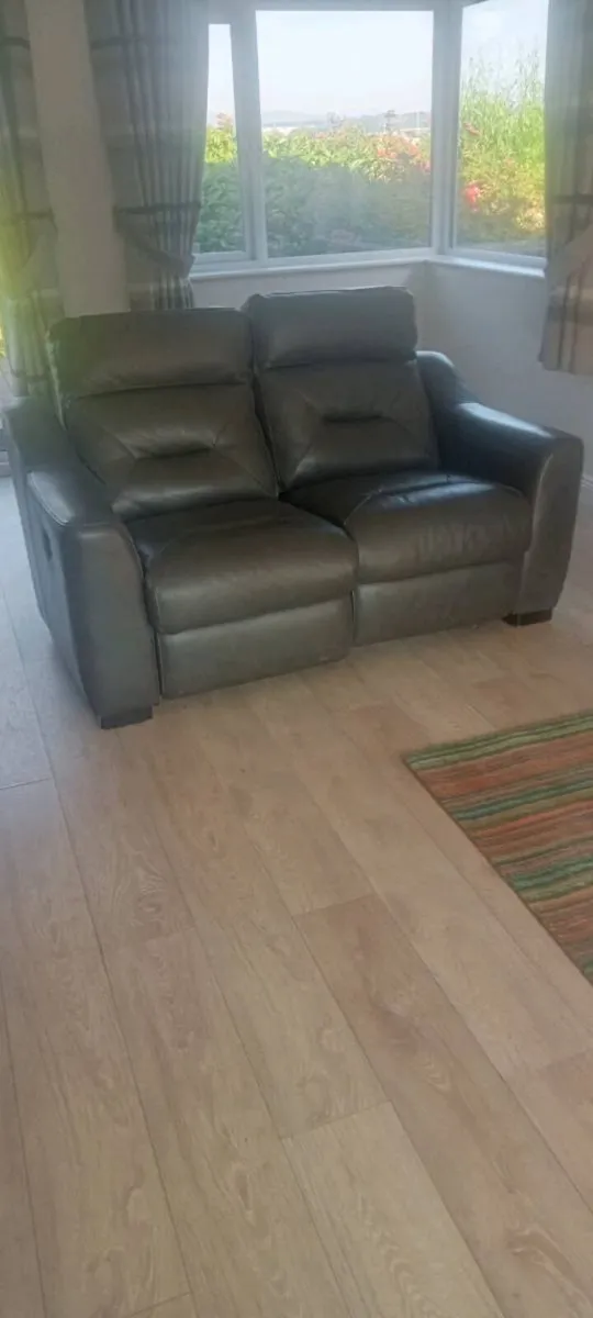 Lazyboy Setee  and TV Unit - Image 1