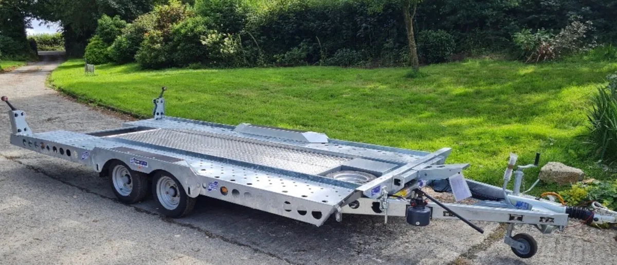 17ft Ifor Williams Transporter Service Available