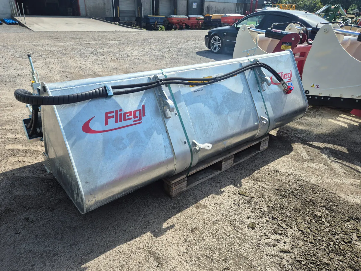 Fliegl Bucket Brush - Image 4