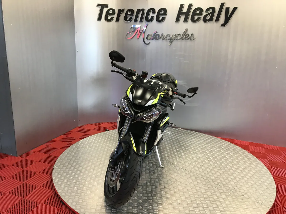 2023 Triumph Street Triple 765RS Finance Available - Image 4