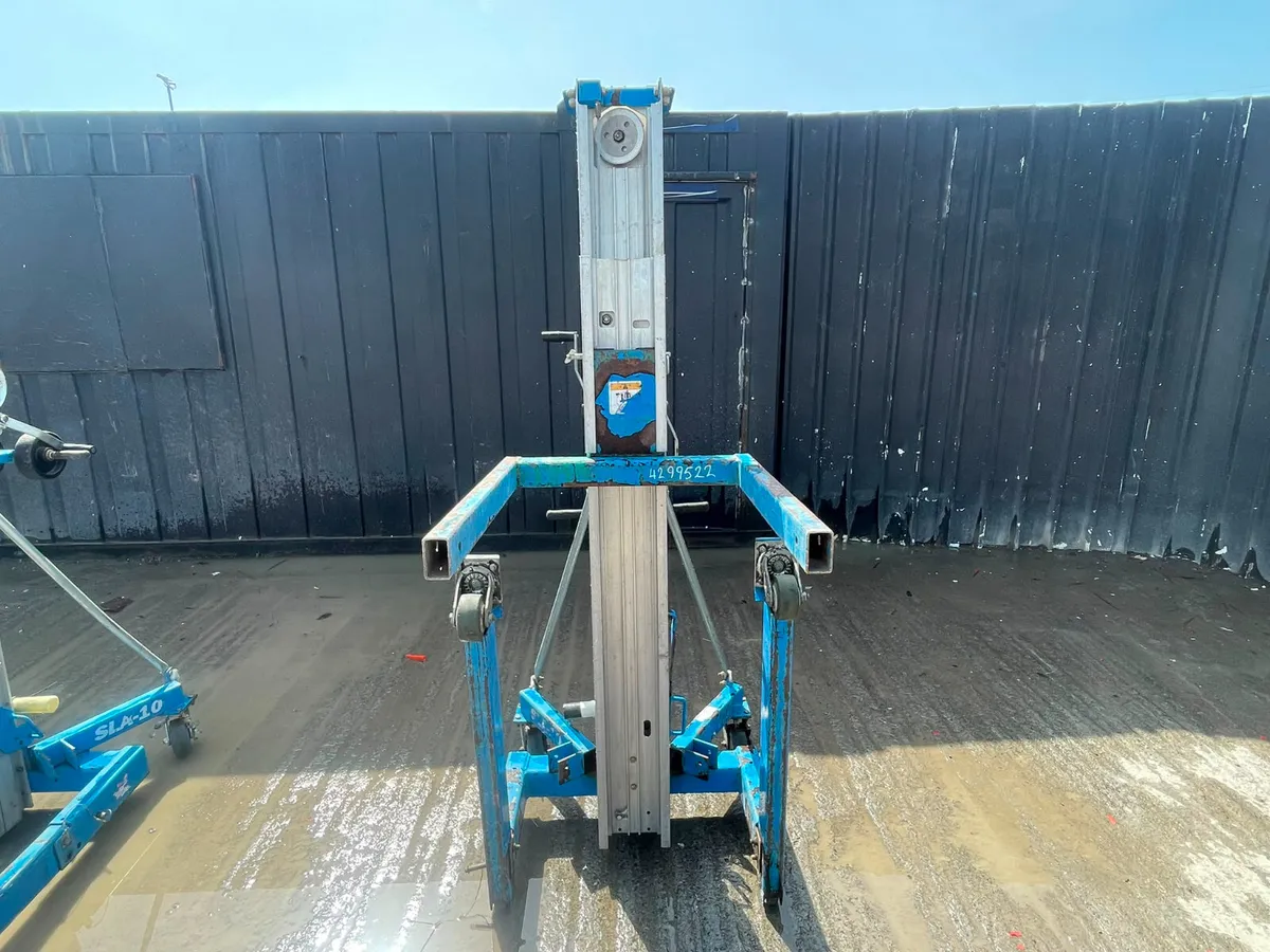 Genie SLA-10 Superlift Advantage Material Lift - Image 4