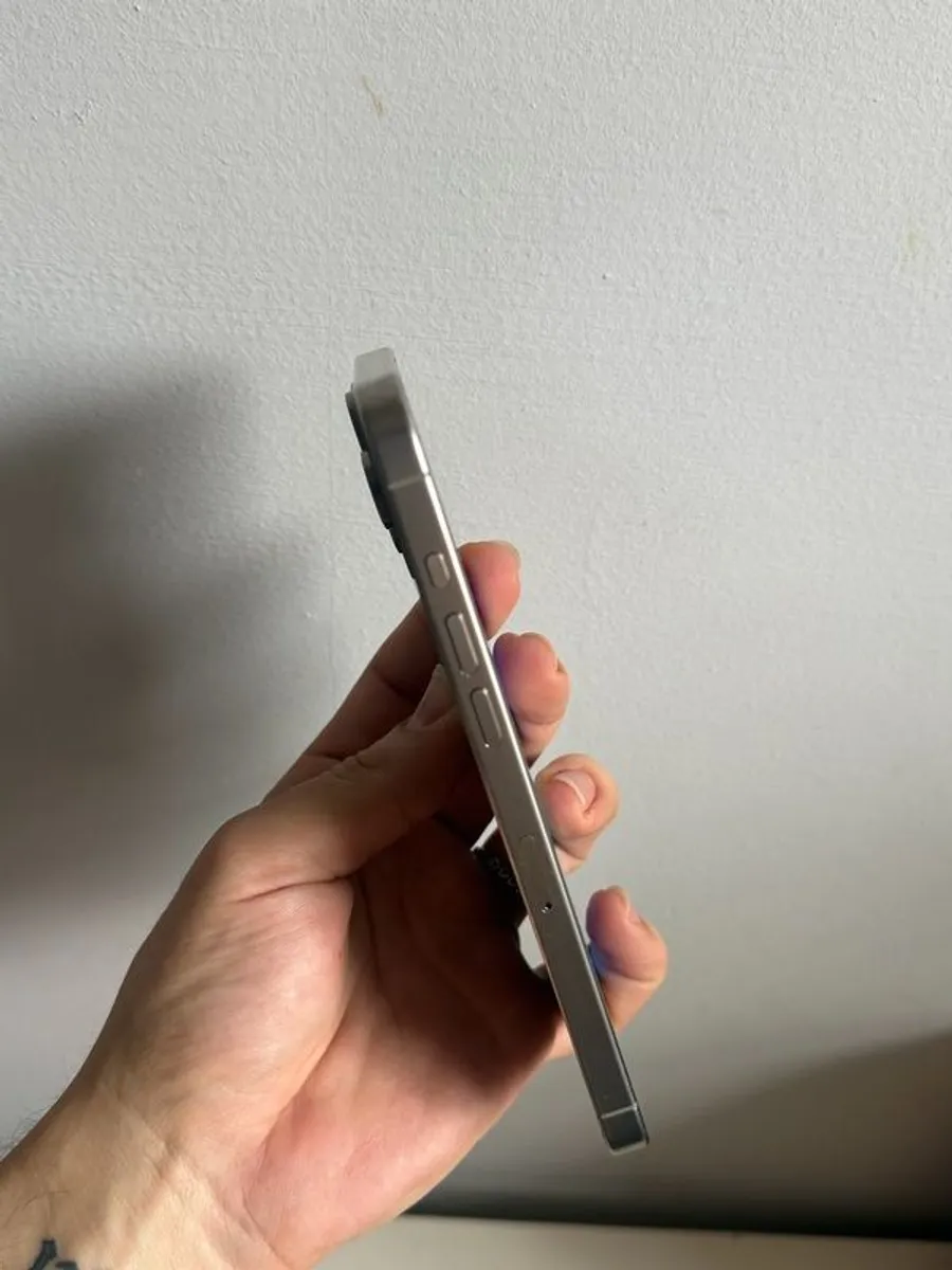 iphone - Image 3