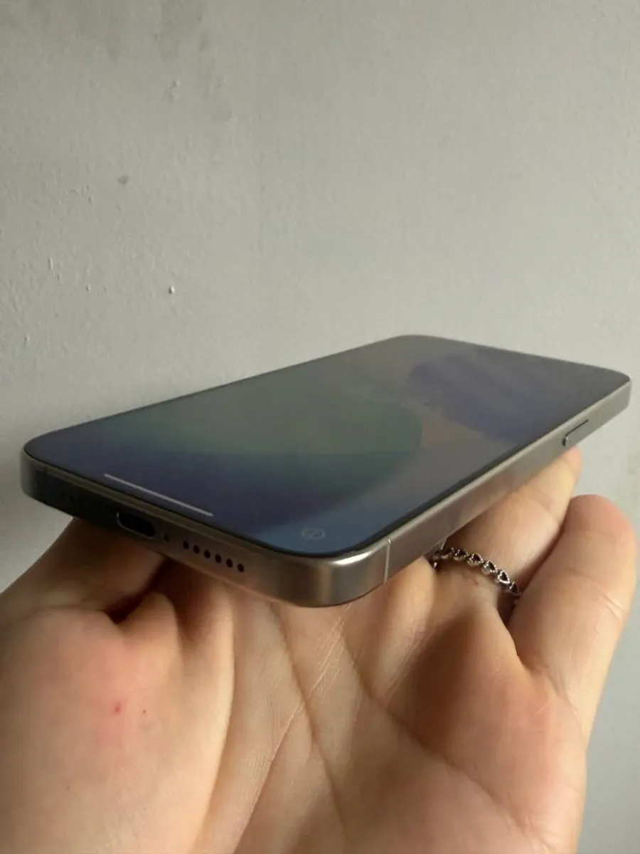 iphone - Image 4