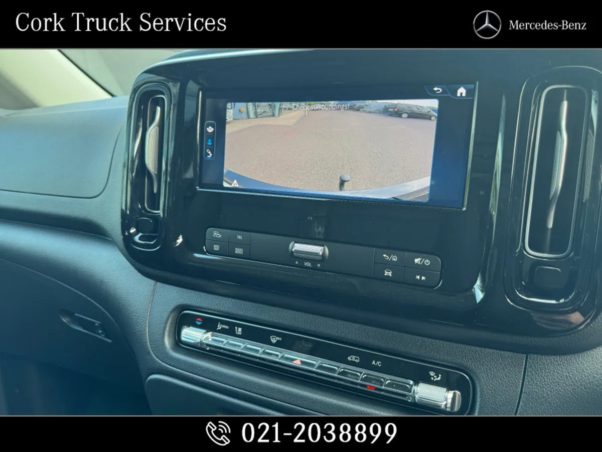 Mercedes-Benz Vito 119E Automatic - 2,500kg Towing - Image 4