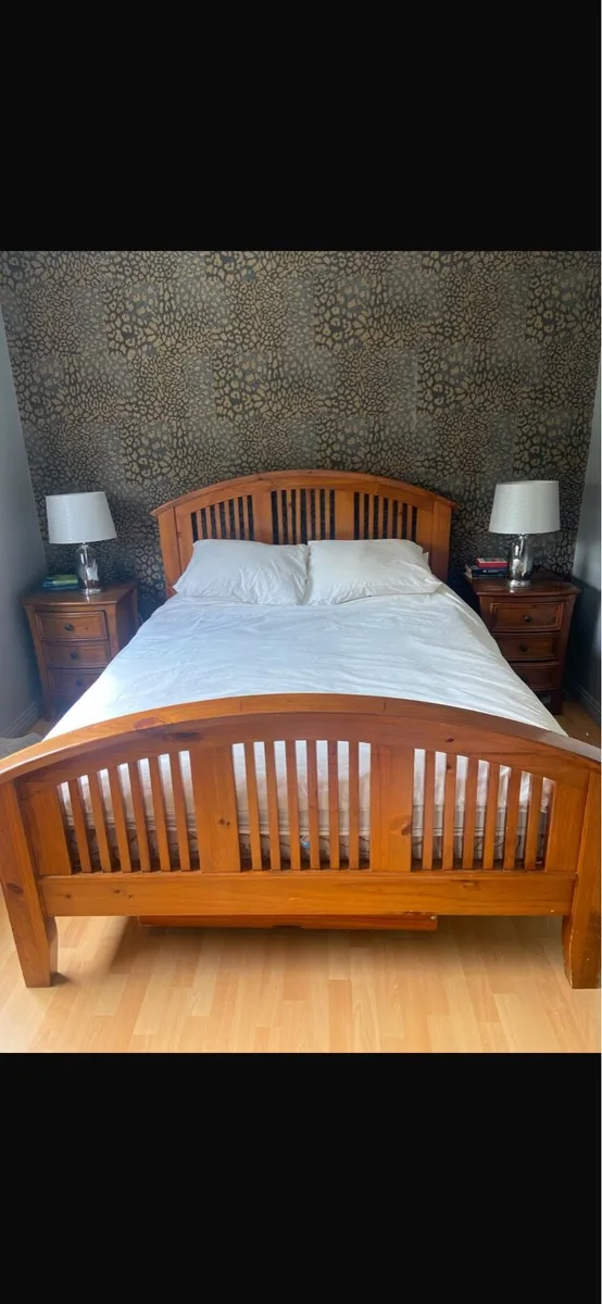 Bed lockers chest of drawers - Image 1