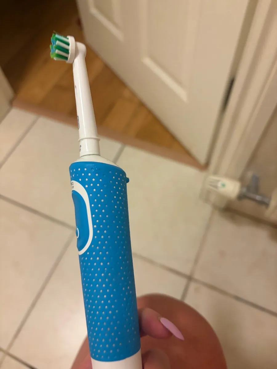 Electric tooth brush - Image 2
