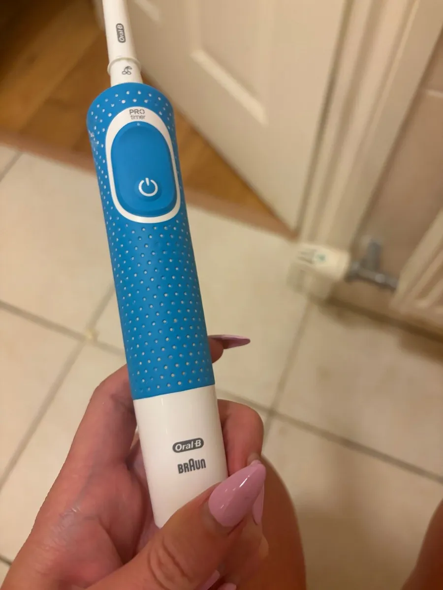 Electric tooth brush - Image 3