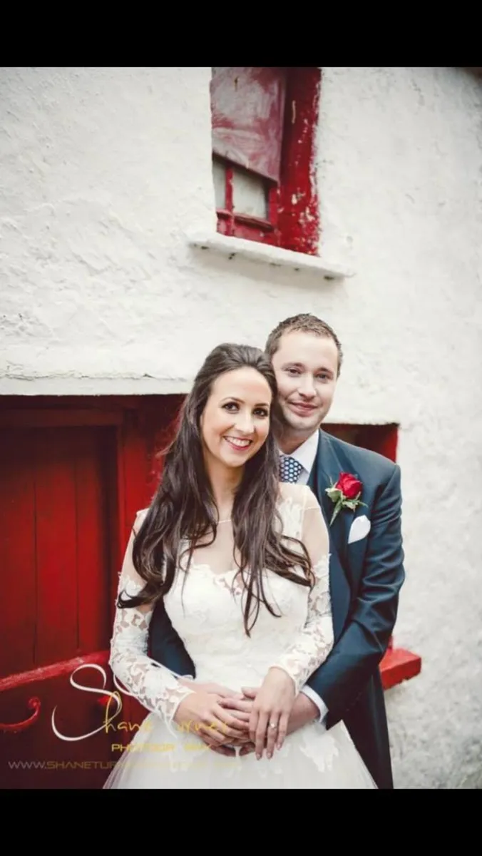Princess winter Wedding Dress - Image 4