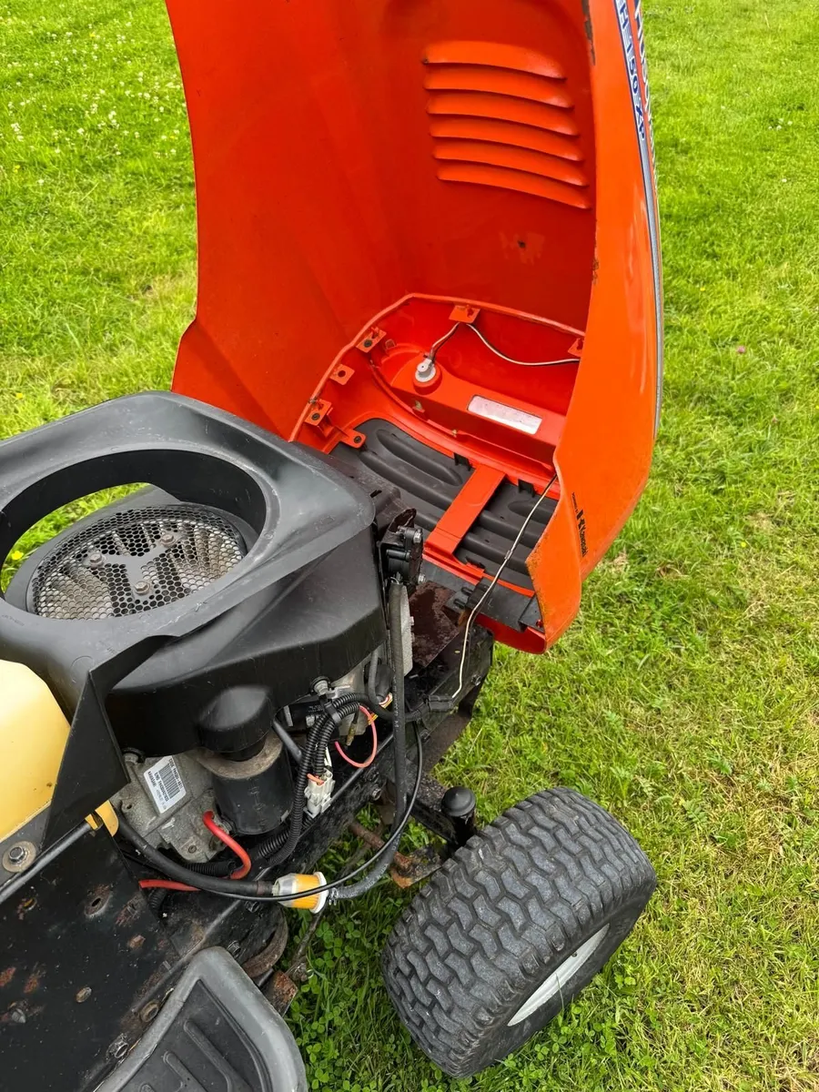 Husqvarna Tractor Mower (CTH150 XP 15hp) - Image 3