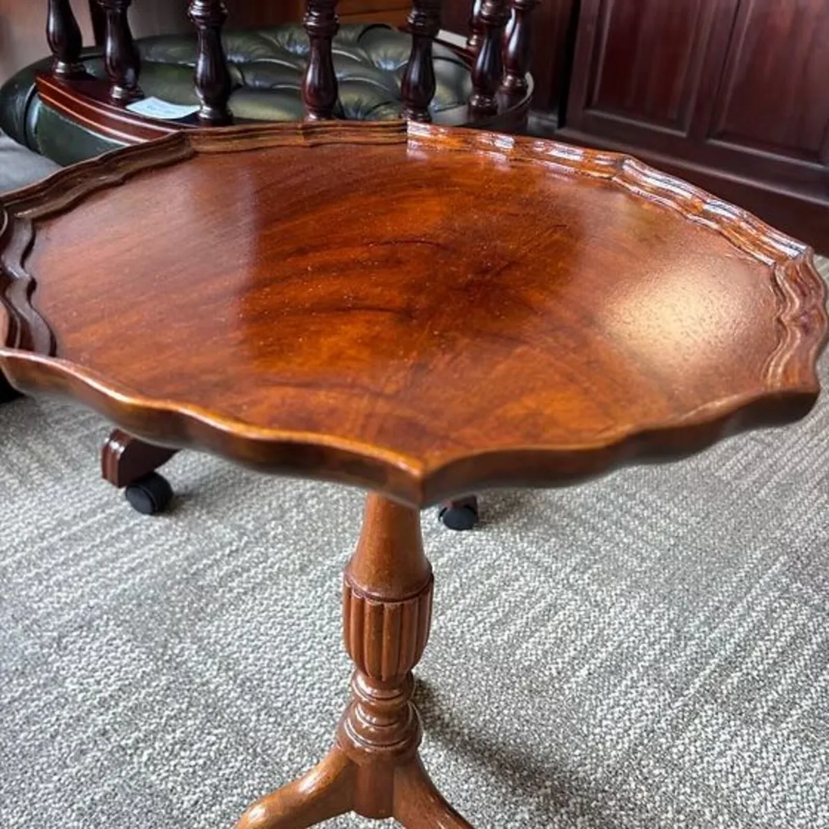 Fabulous mahogany tripod wine shaped table - Image 2