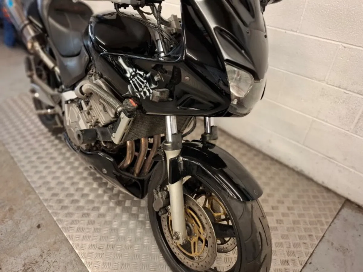 Honda Hornet 600 2002 - Image 2