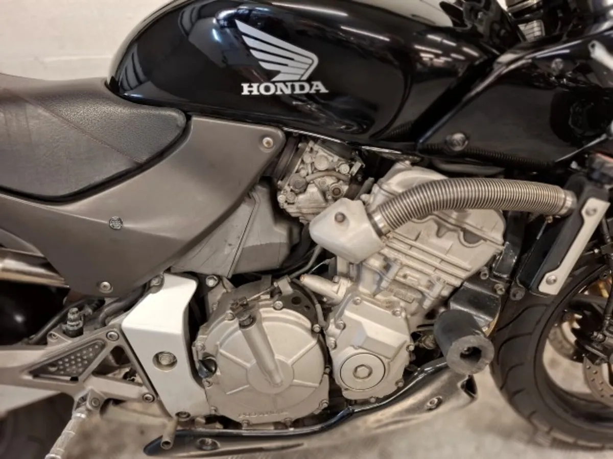 Honda Hornet 600 2002 - Image 4