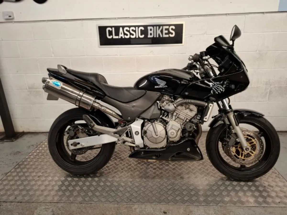 Honda Hornet 600 2002 - Image 1