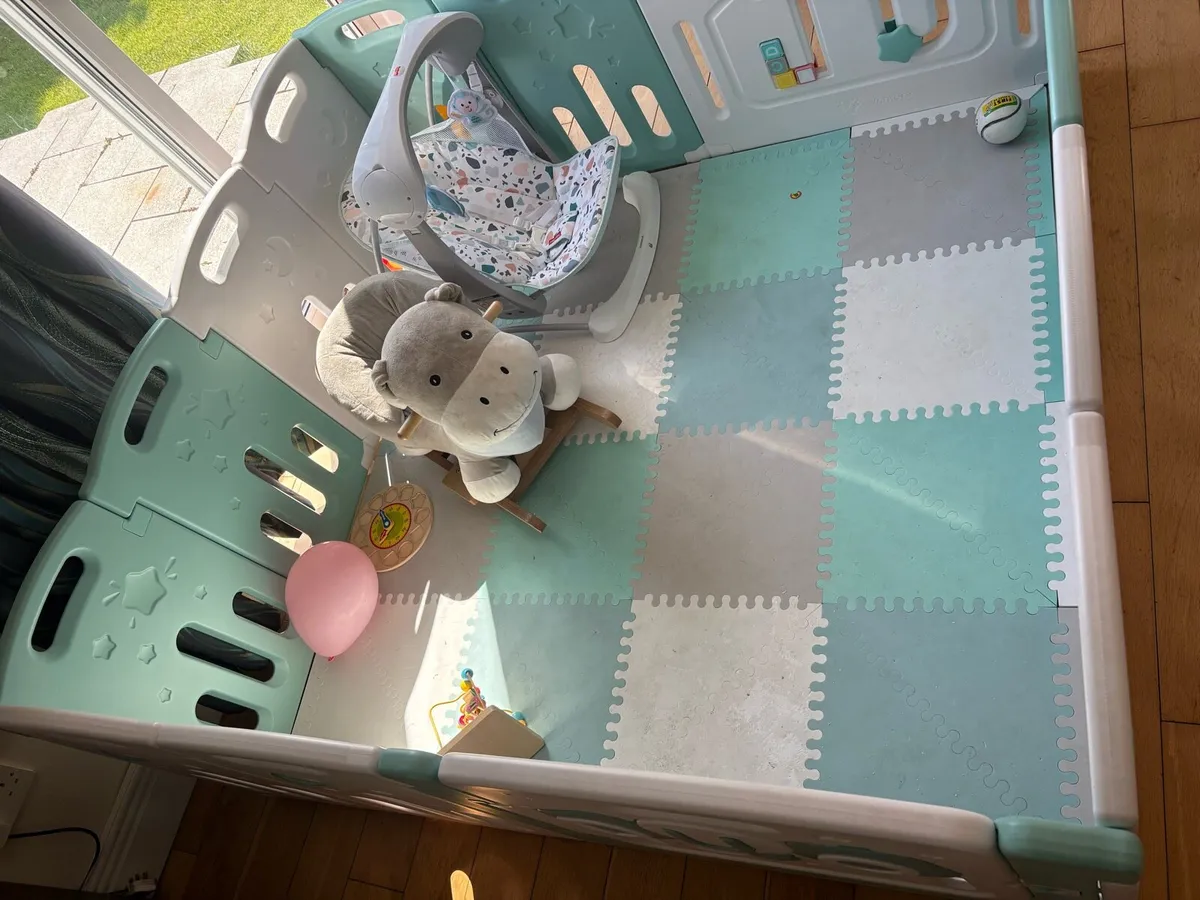 Kids play pen - Image 2