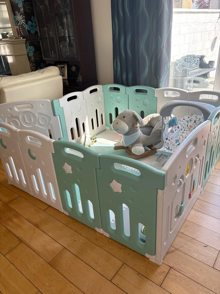 Kids play pen - Image 3