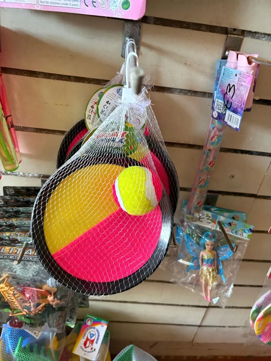 Beach Toy shop contents - Image 4