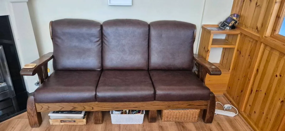 3 seater couch with matching blanket box / stool - Image 3