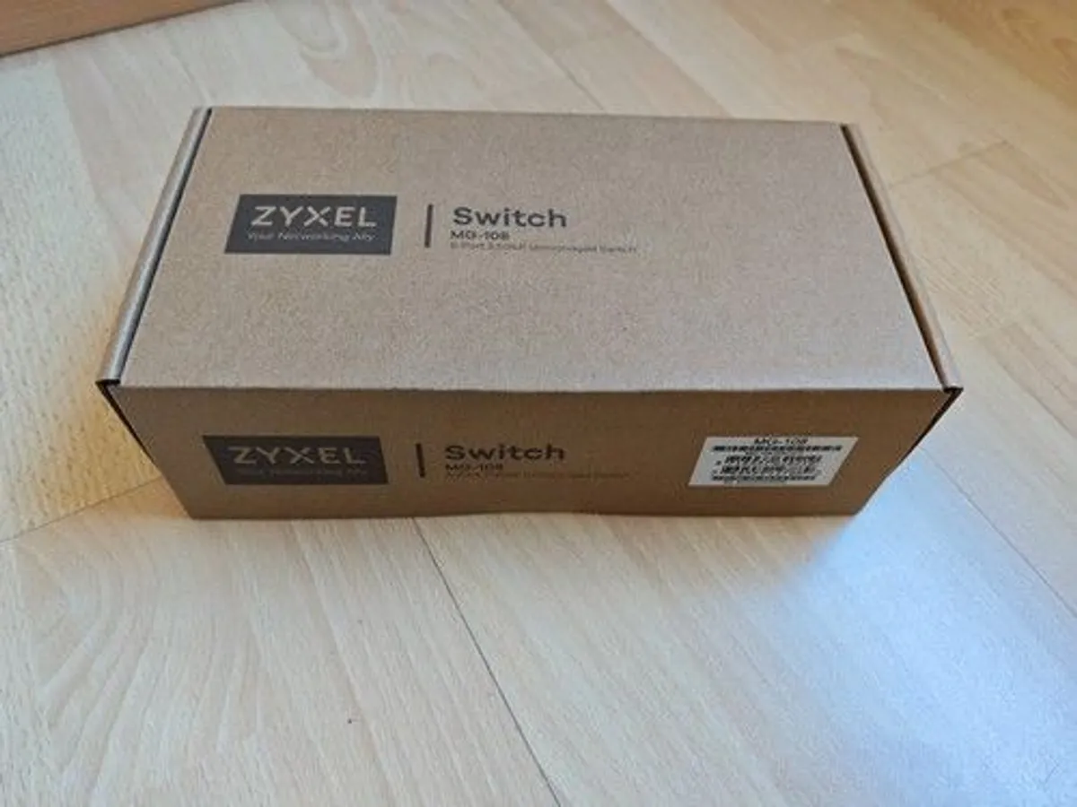 Zyxel MG-108 2.5g Switch - Image 1