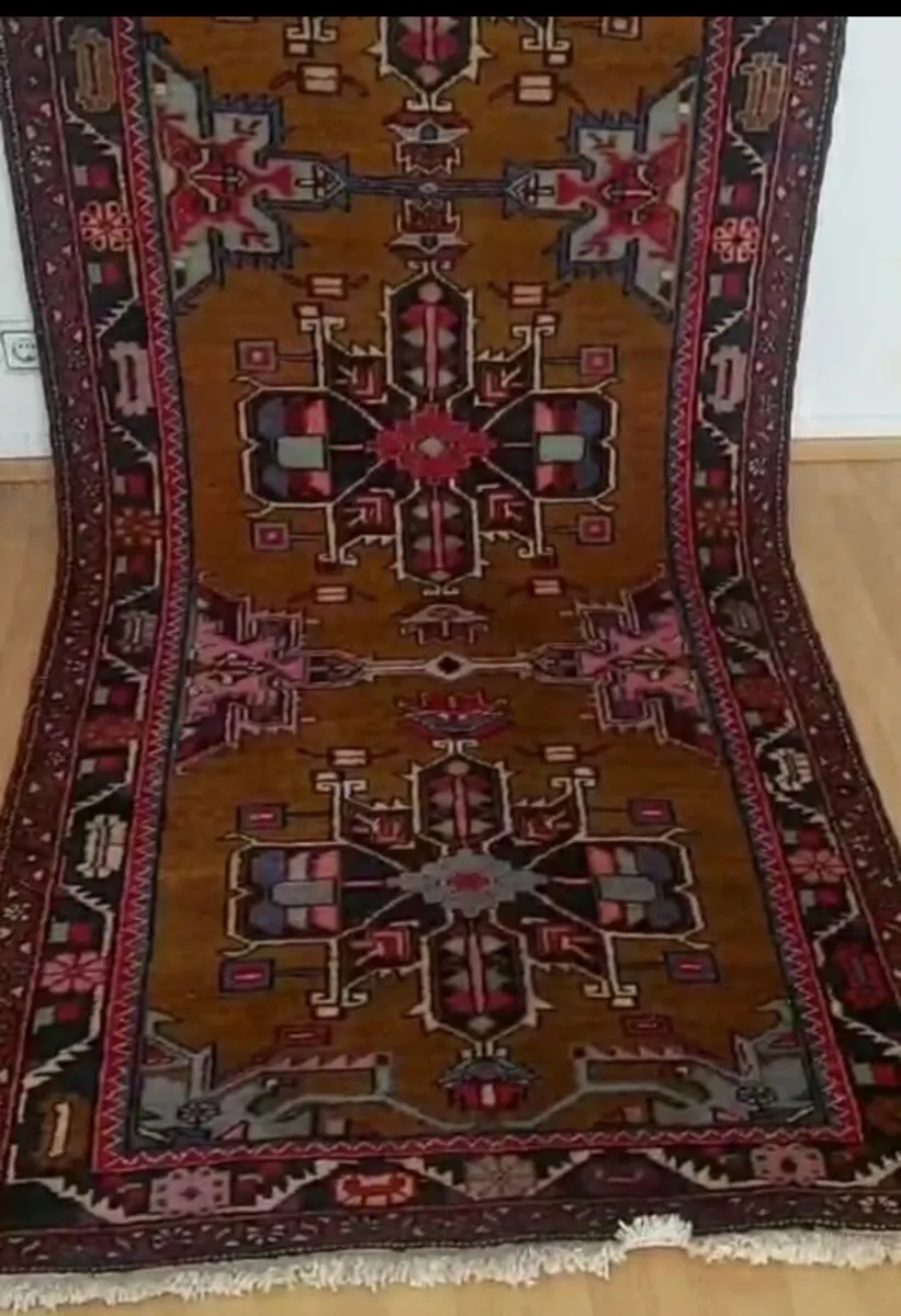 Magnificent XL 11ft x 4ft Perser Heriz Runner Rug - Image 3