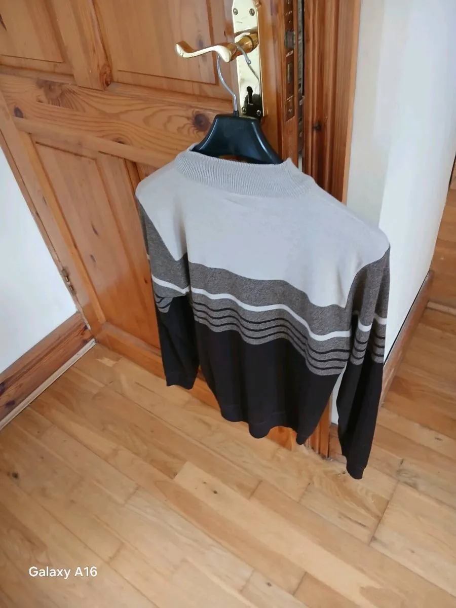 Mens fleece jumper brand new can deliver only €25 - Image 3