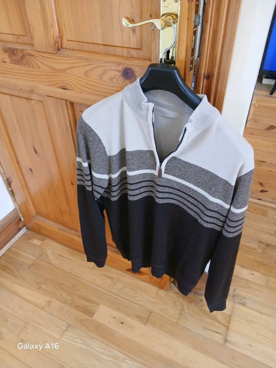 Mens fleece jumper brand new can deliver only €25 - Image 1