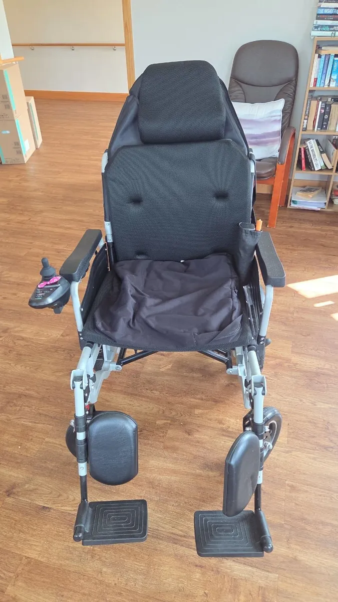 Electric wheelchairs - Image 3