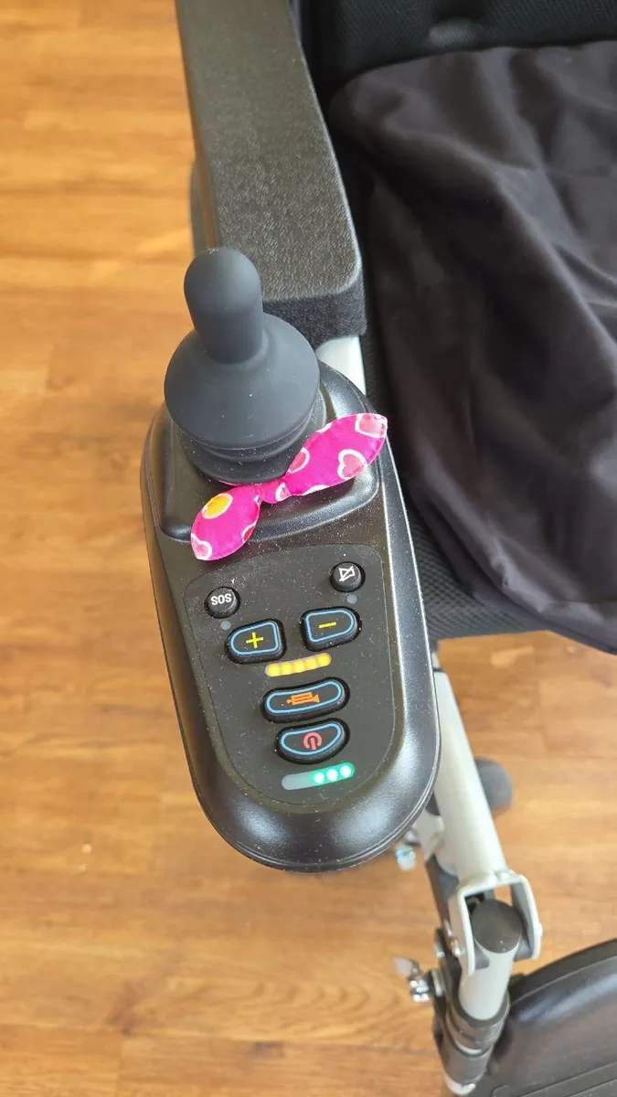 Electric wheelchairs - Image 4
