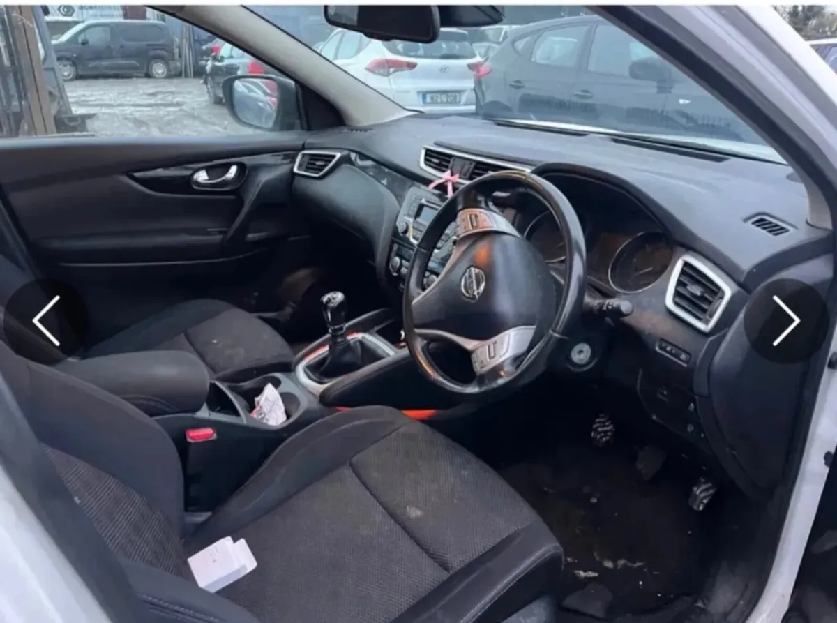 2014 Nissan Qashqai 1.5 Diesel Drive away - Image 4