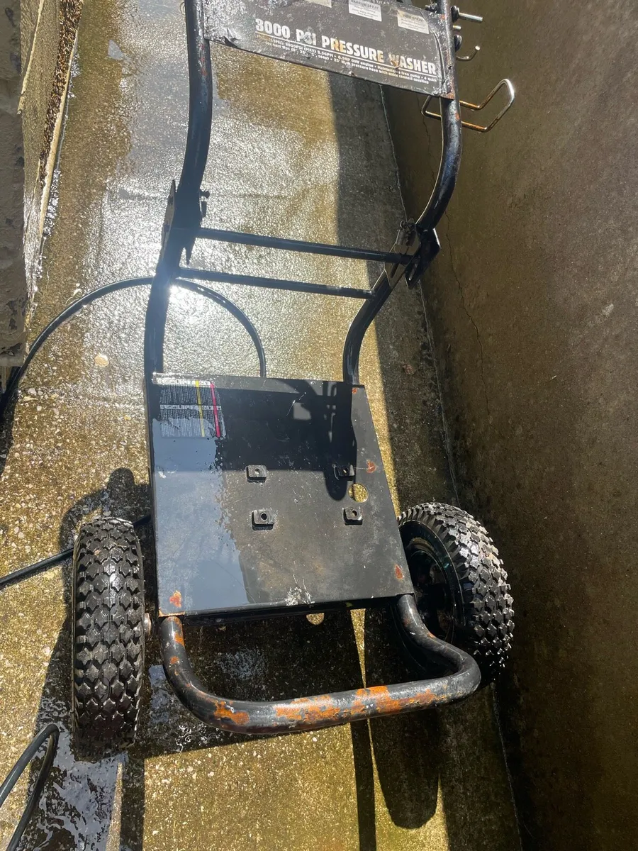 Power washer frame new tyres - Image 4