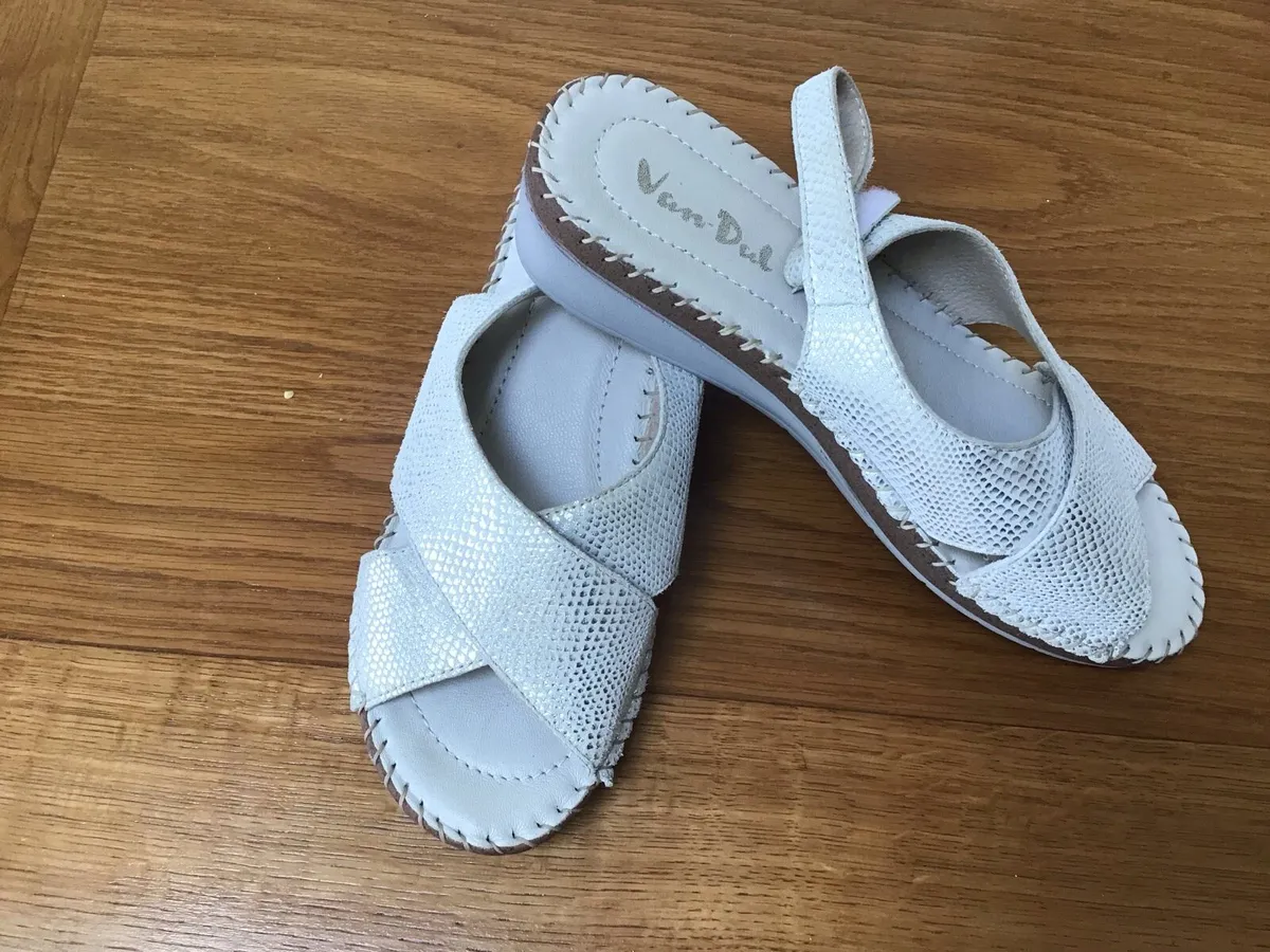 Ladies Sandals