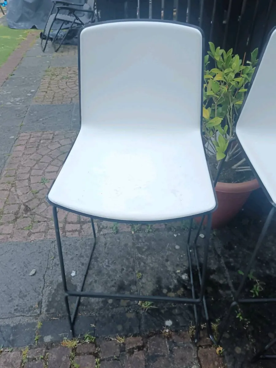 High stools - Image 2