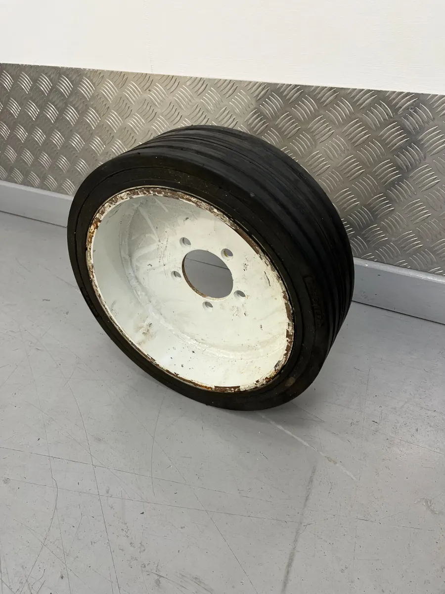 JLG E3 Wheel Assembly