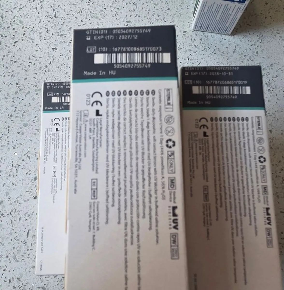 Contact lenses 15 euro per box - Image 1