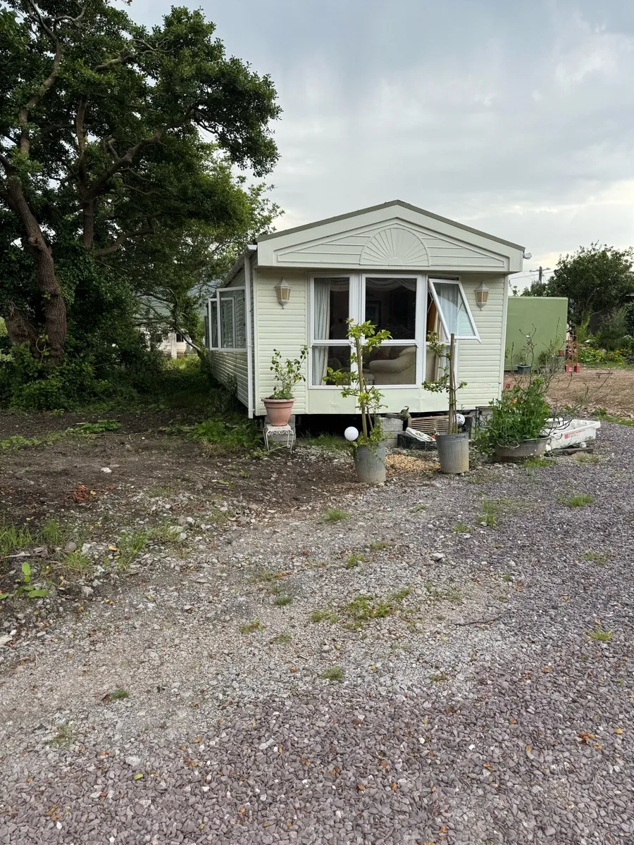 Mobile home - Image 1