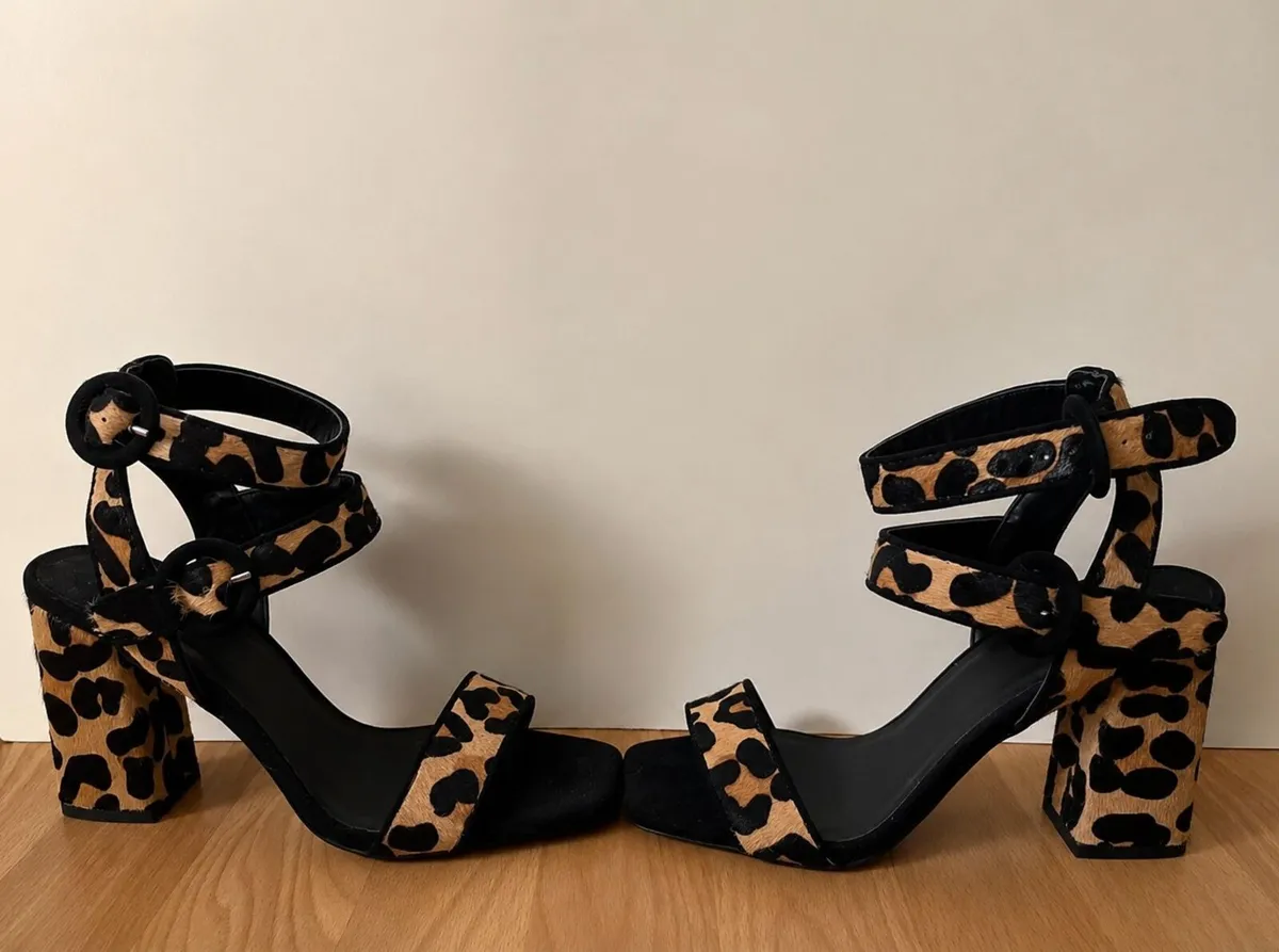 ladies shoes - Image 1