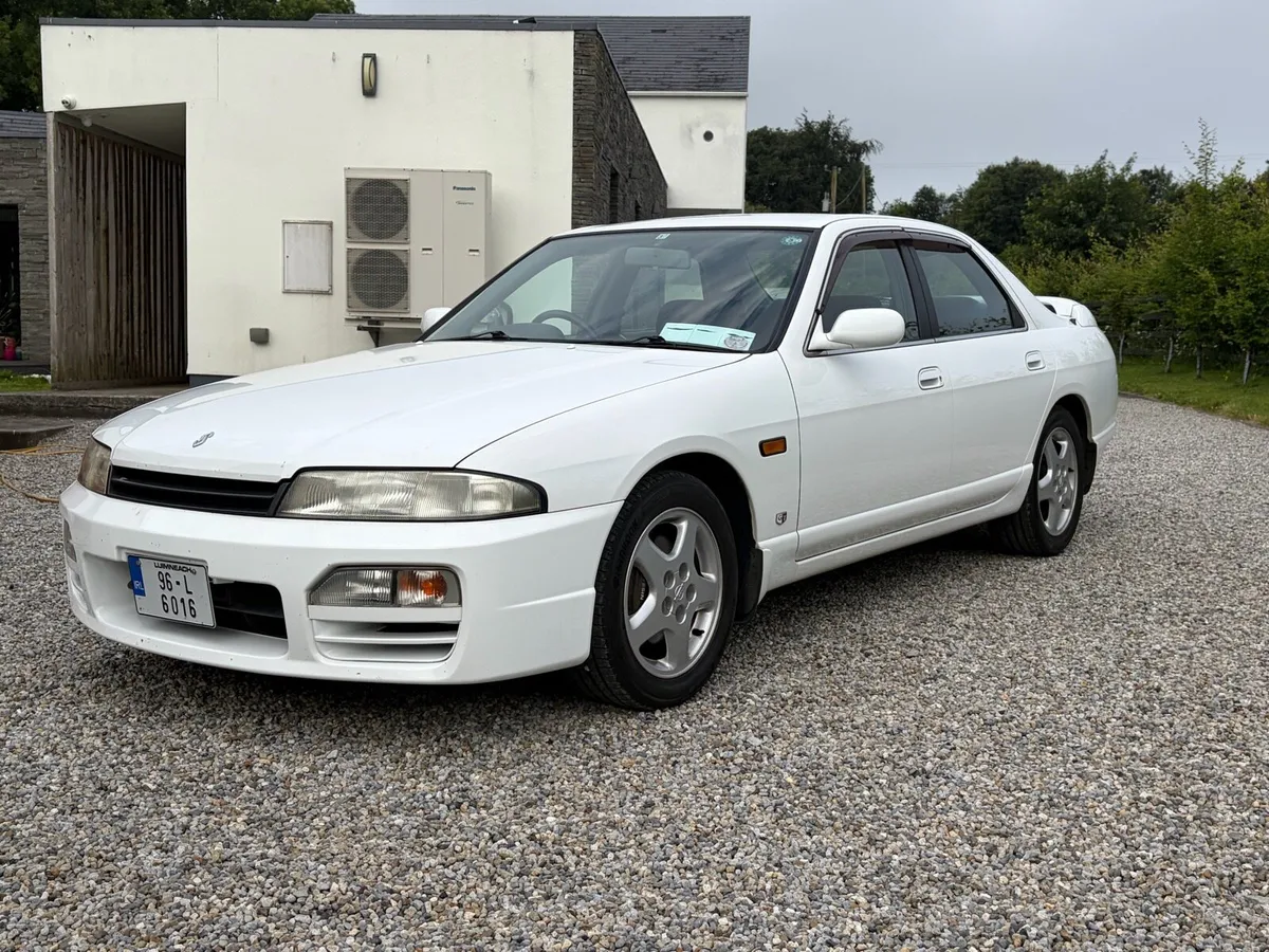 Nissan Skyline R33 GTS25T saloon (FRESH NCT) - Image 1