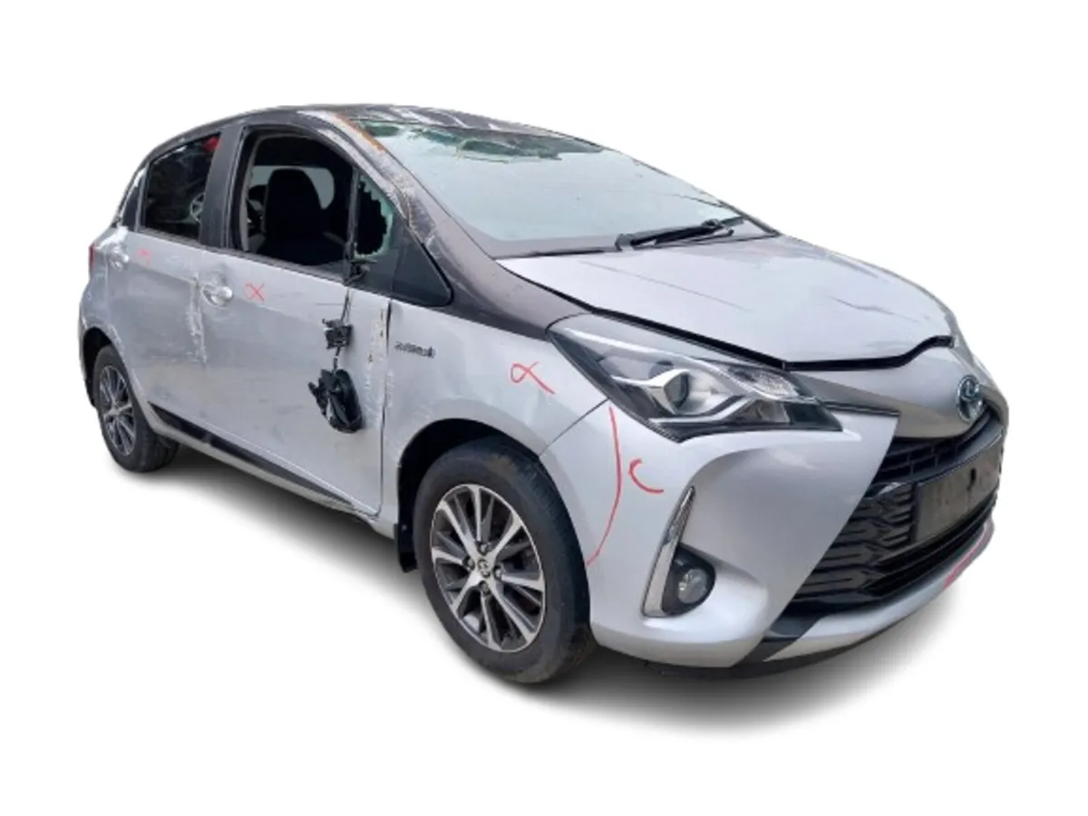 2020 TOYOTA YARIS HYBRID For Breaking/Dismantling - Image 1
