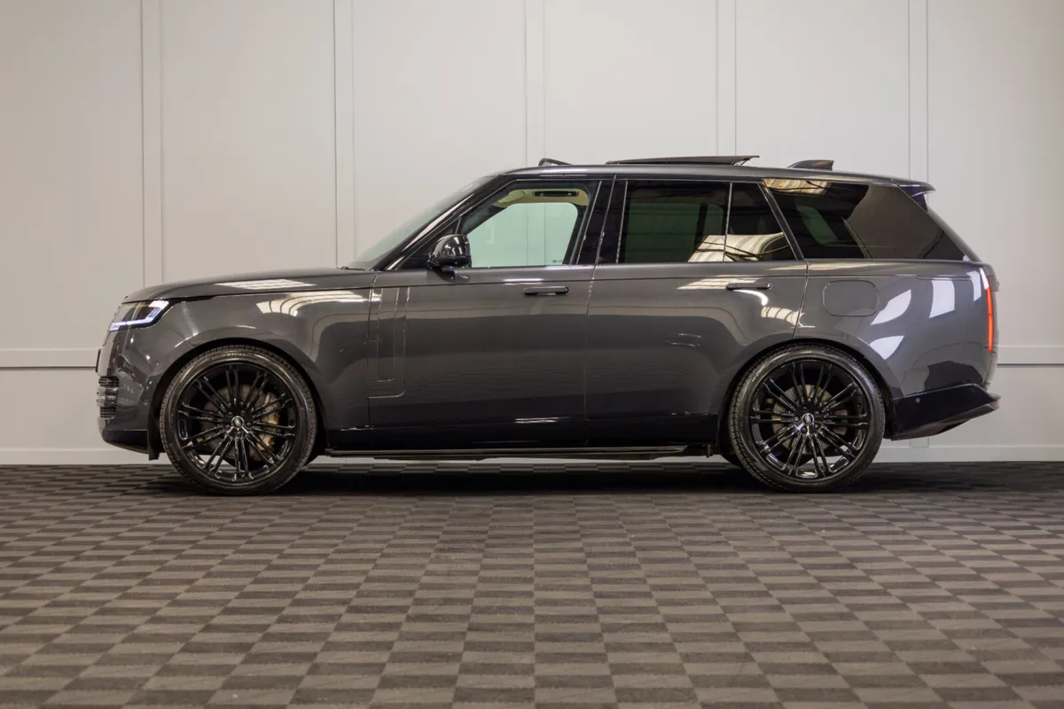 222 Range Rover P440e HSE 5 Seat N1 - Image 3