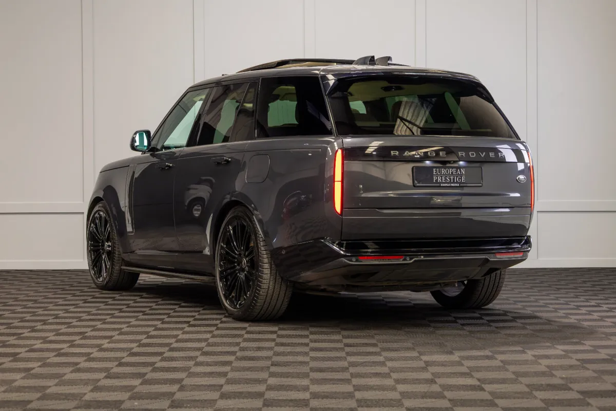 222 Range Rover P440e HSE 5 Seat N1 - Image 4