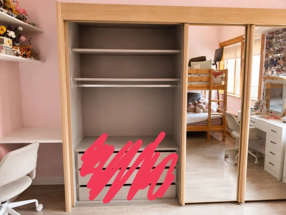 SlideRobe wardrobe - Image 1